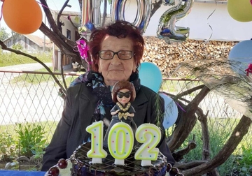 Baka Mara proslavila 102. rođendan: Našminkala se, sredila, pa otkrila u čemu je tajna (FOTO)