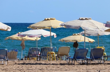 Koje su cijene ležaljki na plažama u Crnoj Gori za ljeto 2022.