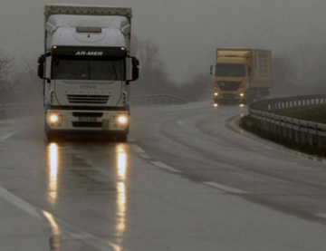 Voda se povukla sa puteva kod Jezera, saobraćaj normalizovan: Oprez zbog odrona i radova širom Srpske