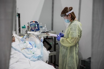 U četvrtom talasu korone u bolnicama uglavnom mlađi i nevakcinisani