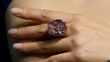 Ružičasti dijamant postavio svjetski rekord za najvišu cijenu