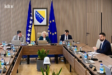 Vijeće ministara usvojilo nacrt budžeta, zaposlenicima u institucijama BiH planirano po 1.000 KM pomoći