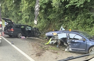 Novi detalji udesa kod Zvornika: Četovo povrijeđenih, auto uništen do neprepoznatljivosti (VIDEO)