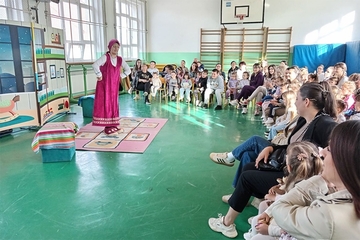 Pozorištance "Maslačak" iz Bijeljine izvelo predstavu "Maša i Meda"