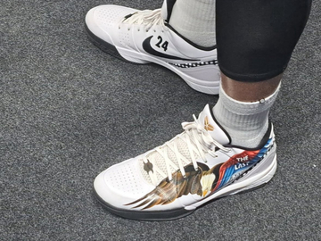 Stefan Jović u "poslednjem plesu": Specijalne patike za oproštaj od reprezentacije