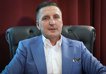 Elek isprozivao direktora "Pošta Srpske", pa dobio lavinu žestokih odgovora