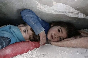 Rukom štitila brata pod ruševinama: Tužna sudbina Džinan i Abdulaha