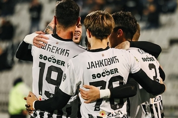 Crveni karton, penal i tuga u Humskoj: Hibernijan slavio protiv Partizana