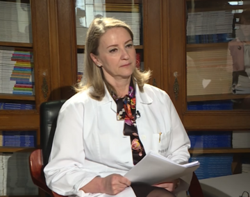 Umjesto magistarskog Sebija Izetbegović medijima pokazala diplome s kursa