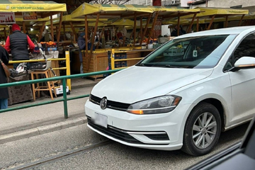 Parkirao na tramvajske šine kako bi otišao na pijacu