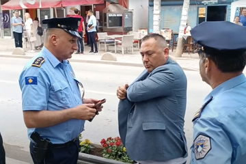 Kosovska policija hapsi na Vidovdan ispred manastira: Priveden organizator putovanja (VIDEO)