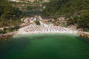 Srpski turisti u šoku na Tasosu: Ni kafu ne možemo da popijemo u miru