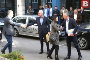 Opozicija predala zahtjev za ponovno brojanje za predsjednika RS