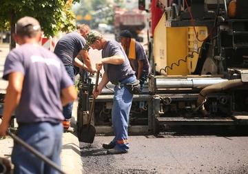 Tokom ovih paklenih vrućina najteže je RADNICIMA NA OTVORENOM