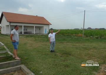 Na groblju u Batkoviću slobodno još samo desetak grobnih mjesta (FOTO)