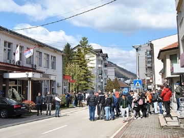 Zvornik: Protest ugostitelja i frizera