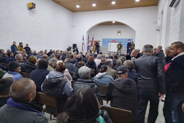 Osveštan spomenik heroju Miodragu Vikiću Ribinu iz semberskog sela Brodac