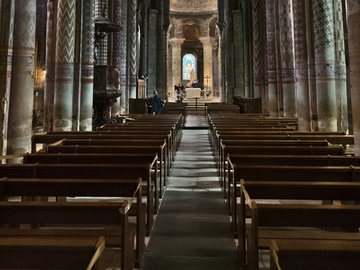 Skandal u Hrvatskoj: Župnik pod istragom zbog nemoralnih radnji s maloljetnicima – policija pretresla župni dvor