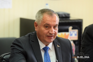 Višković Vukanoviću: Vukane samo polako, znaš da te volim