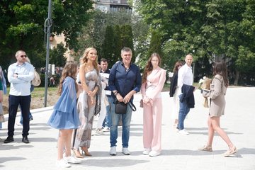 SAVO MILOŠEVIĆ (51) LJUBI ZANOSNU PLAVUŠU Pojavila se sa njim u javnosti