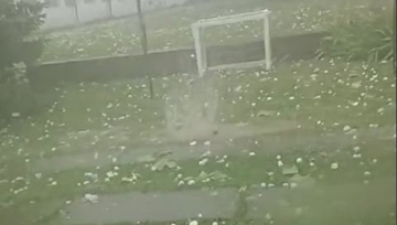 Grad veličine teniske loptice pogodio Beograd: Nevrijeme paralisalo prestonicu /VIDEO/