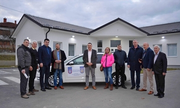 Majevičani iz Švajcarske donirali vozilo Domu zdravlja Lopare