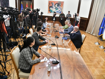 Vučić zamolio okupljene u Pionirskom parku da u subotu odu kući