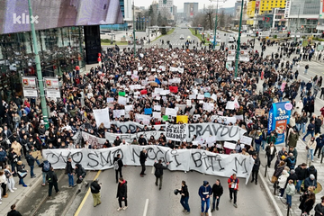 Veliki protesti u Sarajevu: “Na šinama je ostala mladost”