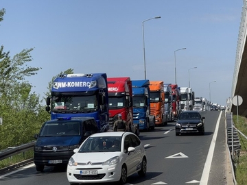 Hitno formirati odbor za olakšavanje drumskog transporta