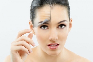  Tri mudra načina da sakrijete bore na licu