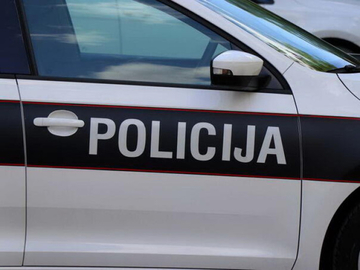 Tragedija kod Vareša: Dvije osobe poginule u slijetanju automobila, treća teško povrijeđena