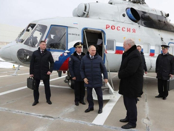 Putinov helikopter u središtu napada dronova!