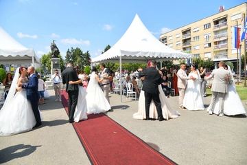 Devet puta DA za ljubav: Održano treće Kolektivno vjenčanje (FOTO)