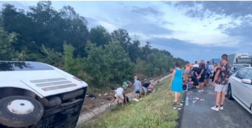 Vlasniku autobusa iz saobraćajke u Bugarskoj 99 prekršaja