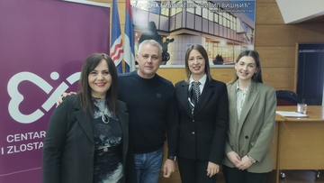 U Bijeljini održano predavanje o bezbjednosti djece na internetu: Platforma uskoro i u školama Srpske