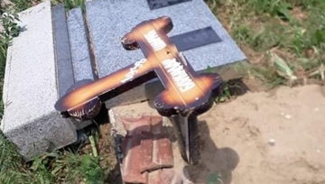 Ponovno skrnavljenje spomen-ploče u Jelačićima: Poruka Srbima da se ne vraćaju?