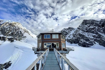 Najudaljeniji hotel na svijetu do kojeg se stiže isključivo helikopterom