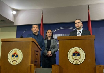 Nakon međusobnog vrijeđanja Stevandić izbacio Vukanovića i Vučinića sa sjednice