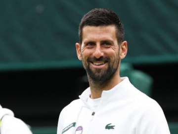 Teniski kralj s fudbalskim asovima: Đoković na plaži s Modrićem i Kovačićem (FOTO)