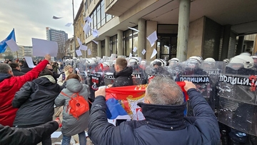 Novi Sad gori zbog izbora novog gradonačelnika (VIDEO)