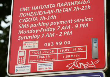 Trebinje uvelo naplatu i tokom noći "Platili smo 81 KM za parking od petka veče do ponedjeljka ujutru" (FOTO)