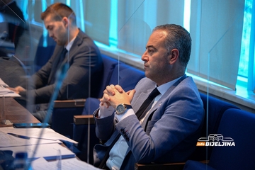 Odbornik Milan Trninić pisao gradonačelniku: Hitno urediti pješačke prelaze i postaviti elektronsku signalizaciju, životi nemaju cijenu