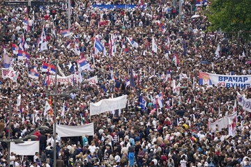 Veliki skup "Srbija nade": Građani iz cijele Srbije u Beogradu