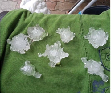 Oluje protutnjale Srbijom: Padao krupan grad! Pogledajte snimke orkanskog vjetra /VIDEO/