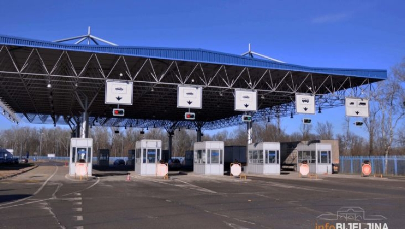 Kod trojice Rusa otkriveni falsifikovani PCR testovi