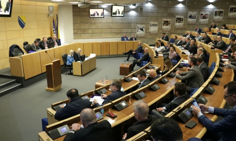 Usvojen zakon o zabrani pušenja u zatvorenim javnim objektima u FBiH