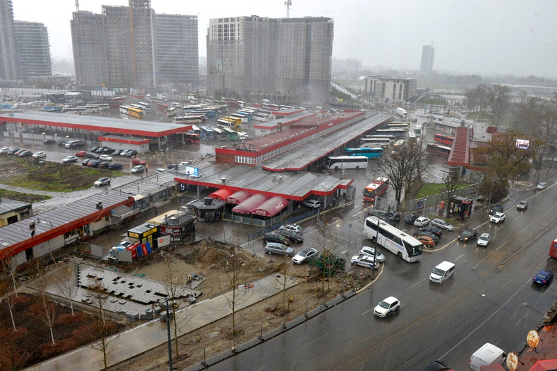 Olujno nevrijeme u Beogradu, vjetar obarao stabla, padao grad (VIDEO)