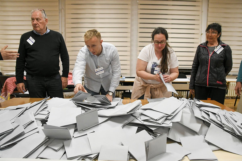 Stižu rezultati dijaspore, velika podrška za Vučića