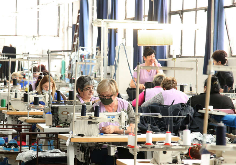 Koliko ZAISTA ZARAĐUJU radnici u Srpskoj i BiH: Bogataši dižu prosjek