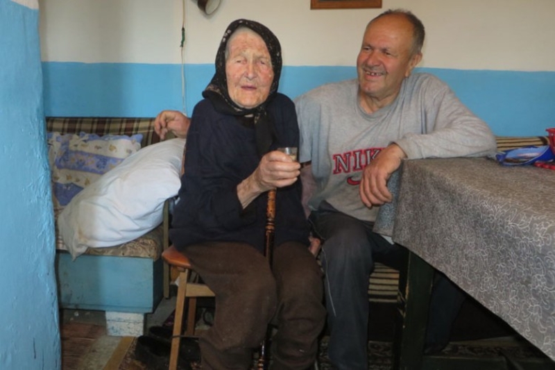 "Kad zaradi čuvala i štedjela da napravi kuću i štalu" Baka Kosa dobrog zdravlja zakoračila u drugi vijek